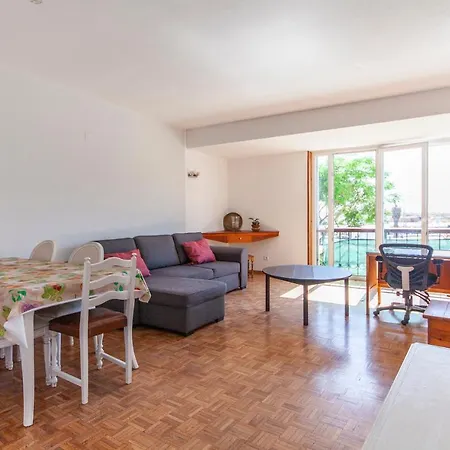 Lägenhet På 60 M² I Centrum, Med 2 Sovrum Och 1 Badrum * Lagos